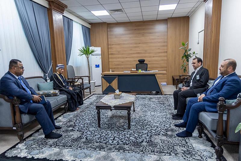 الممثل الخاص للأمم المتحدة في العراق يشيد بتجربة مجموعة العميد ويصفها بالأنموذج المتكامل