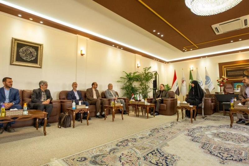 وفدٌ من جامعة طهران الإيرانيّة: نسعى لتعزيز تعاونٍ علميّ وثقافيّ وتبادلٍ للخبرات مع جامعة الكفيل