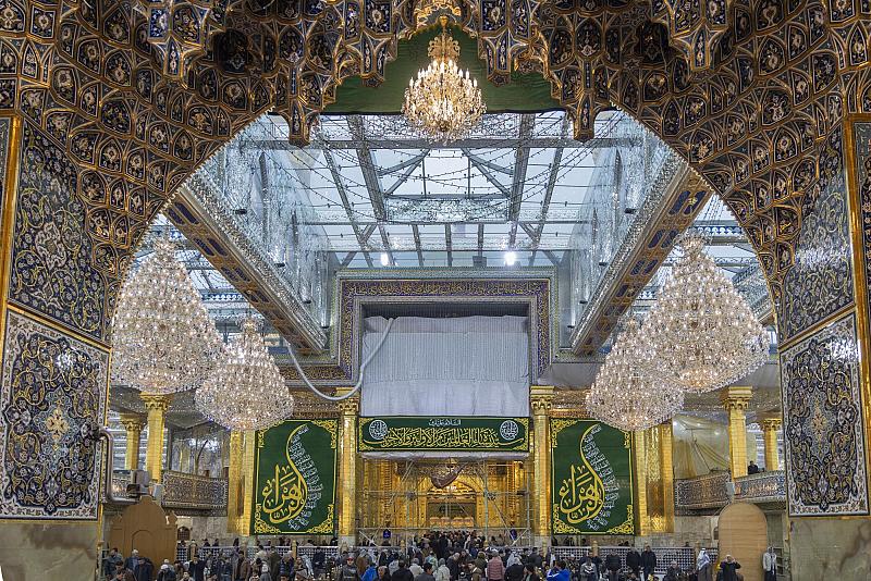 العتبة العباسية تنشر مظاهر الزينة والفرح بذكرى ولادة السيدة الزهراء (عليها السلام)