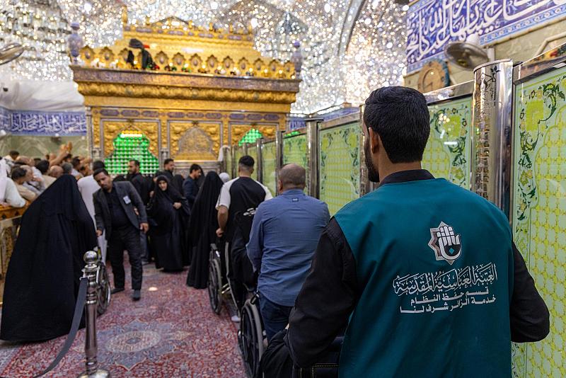 في زيارة يوم عرفة.. قسم حفظ النظام يضاعف جهوده لتقديم العناية الخاصة لكبار السن من الزائرين