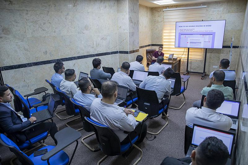 هيأة تطوير الشركات تقيم دورة تدريبية حول المهارات الطباعية المتقدّمة