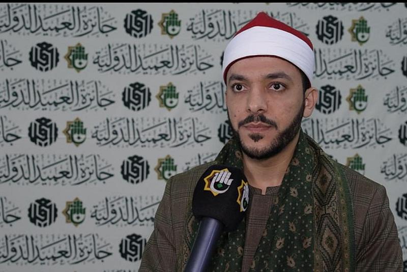 متسابق مصري: جائزة العميد الدولية تحفز المشاركين على حفظ القران الكريم وإتقانه