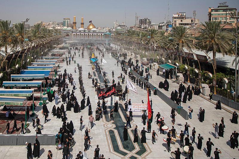مواكب أهالي بابل تحيي ذكرى شهادة الإمام السجاد (عليه السلام) عند المرقدين الطاهرين