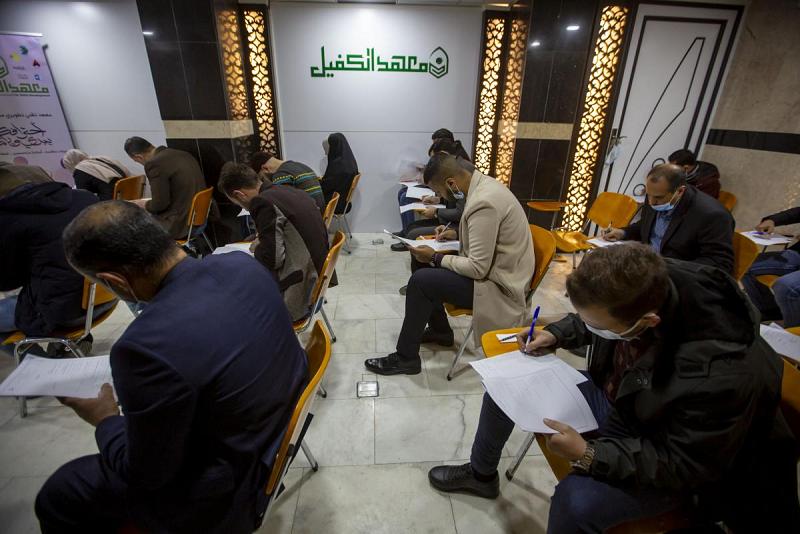 إجراءُ امتحان اللّغة الفارسيّة الأكاديميّ للطلبة المُقبِلين على الدراسات العُليا
