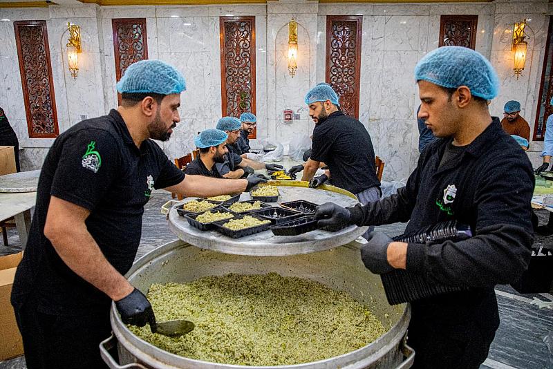 قسم المضيف يقدم خدماته للمشاركات في حفل تخرج طالبات الجامعات العراقية العاشر