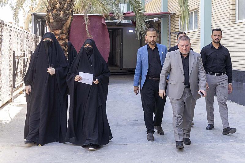 نائب الأمين العام للعتبة العباسية المقدسة يجري جولة في مجمّع أبي الفضل العباس (عليه السلام)