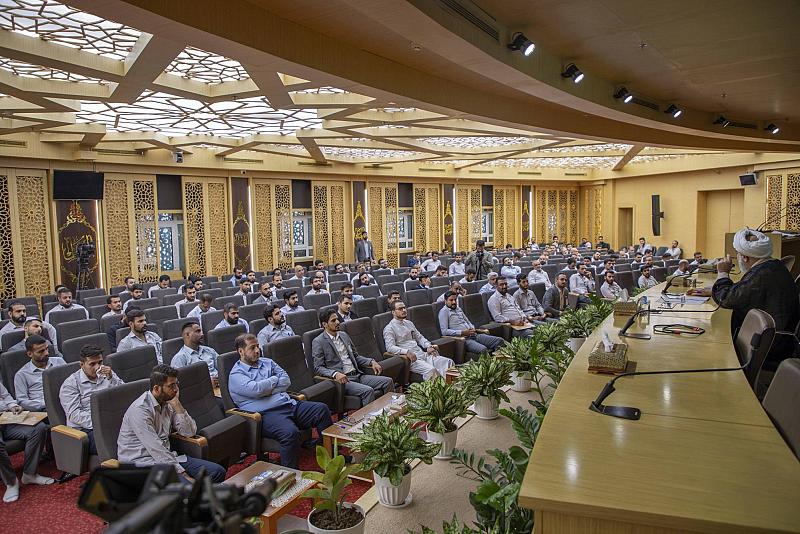 قسم شؤون المعارف يختتم دورته العقائدية لمنتسبي العتبة العباسية