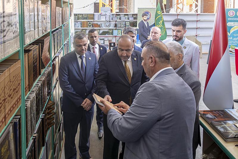 العتبة العباسية المقدسة تشارك في معرض الشجرة الطيبة للكتاب بجامعة وارث الأنبياء (عليه السلام)