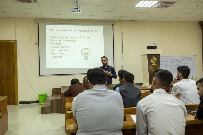 جامعة العميد تستقبل طلبتها مع بدء العام الدراسي الجديد