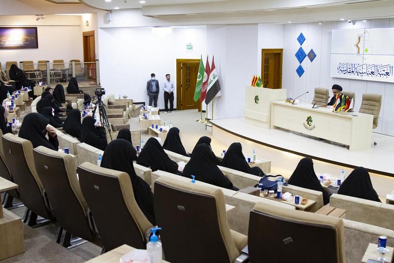 إقامةُ ندوةٍ نسويّة فكريّة حول الزهراء (عليها السلام)