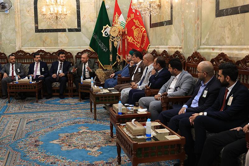قسم العلاقات العامة يجتمع بملاكاته لمناقشة التحضيرات الخاصة بحفل تخرّج (بنات الكفيل)