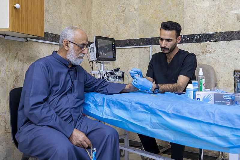 مركز السيد جعفر الحلي يقدم خدمات طبية وعلاجية للزائرين ومنتسبي العتبة العباسية المقدسة