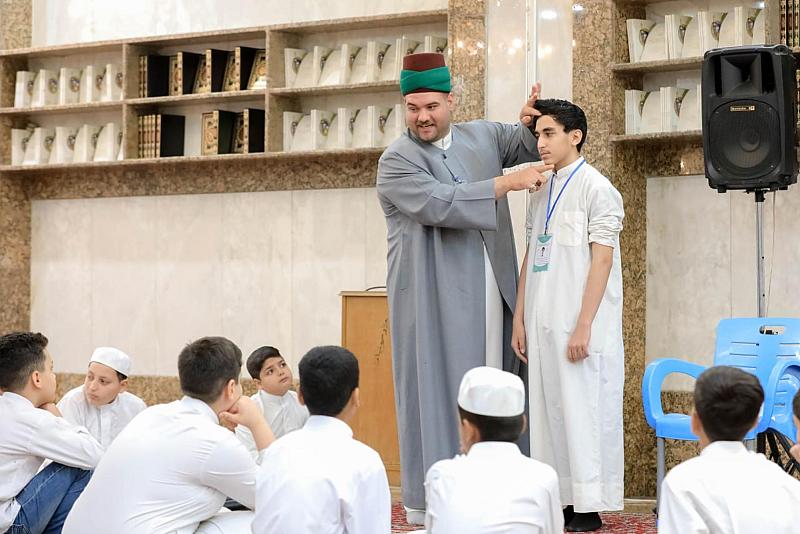 المجمع العلمي يقدم دروسًا عملية لطلبة الدورات القرآنية الصيفية