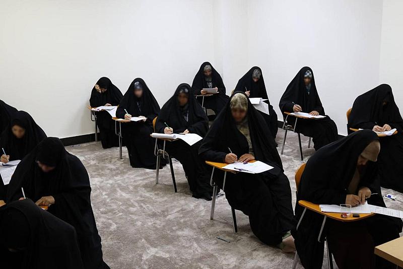 بمشاركة 100 طالبة.. شعبة فاطمة بنت أسد تجري امتحانات الفصل الدراسي الأول