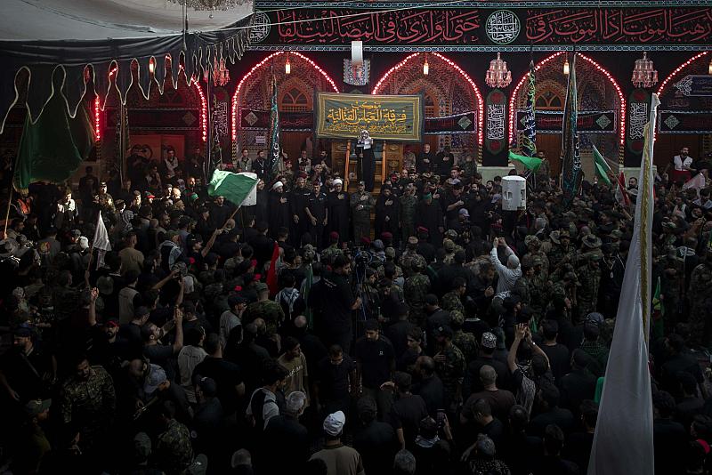 موكب فرقة العباس (عليه السلام) يحيي يوم الأربعين في مدينة كربلاء المقدسة