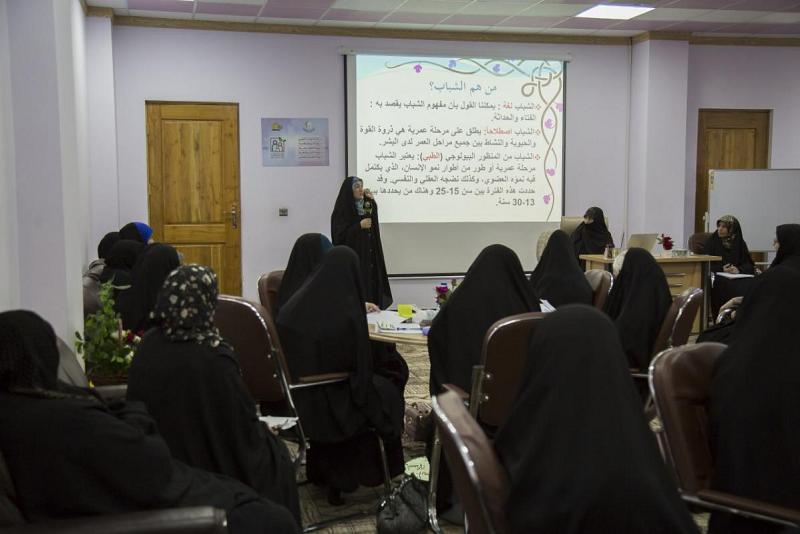 مركزُ الثقافة الأسريّة يضع على طاولة نقاشاته (أثر الفراغ في التفكّك الأسريّ) ويدعو الأسر والجهات ذات العلاقة لإيجاد حلولٍ سريعة وناجعة له...