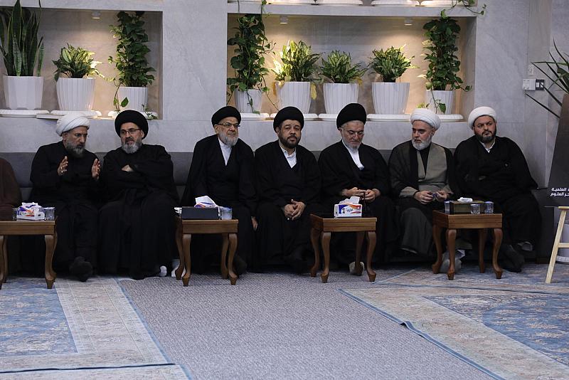 موكب العتبتين المقدستين يستقبل جمعًا من فضلاء الحوزة العلمية وأساتذتها