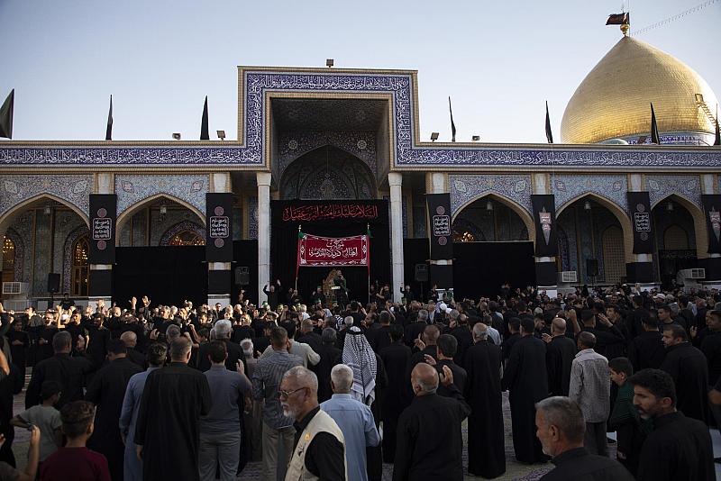 موكب أهالي كربلاء يستذكر شهادة مسلم بن عقيل (عليه السلام) في النجف