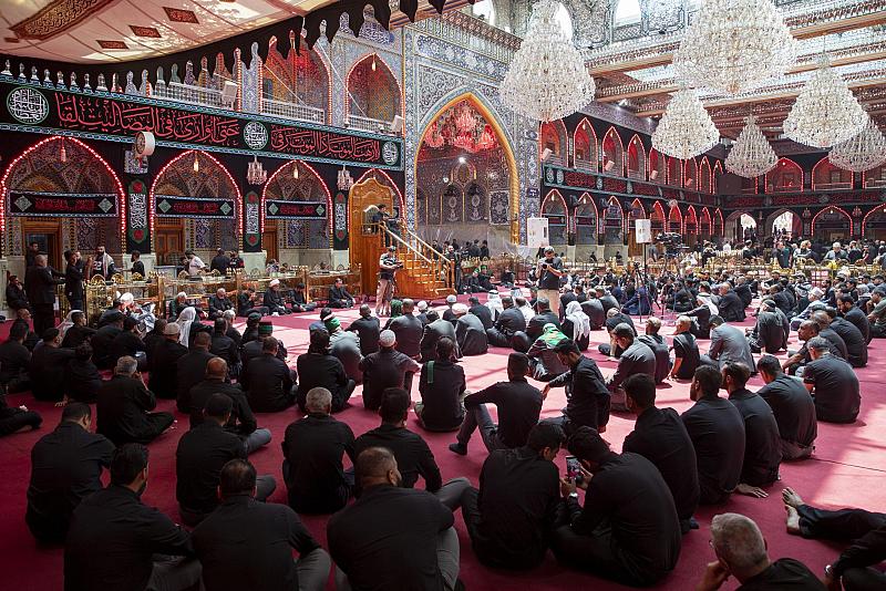 لليوم السادس.. العتبة العبّاسية المقدّسة تحيي ذكرى فاجعة عاشوراء في الصحن الشريف