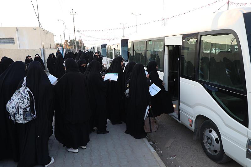 بدء توافد الطالبات المشاركات في الحفل المركزي لدفعة بنات الكفيل السابعة إلى كربلاء