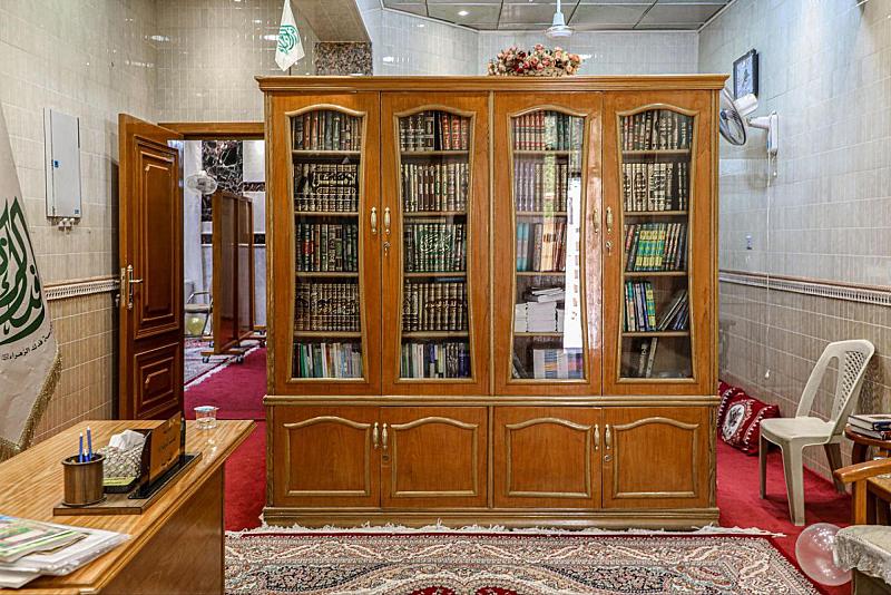 قسم الصناعات والحرف الفنّية ينجز أعمالًا تطويرية في إحدى المدارس الدينية بمحافظة كربلاء