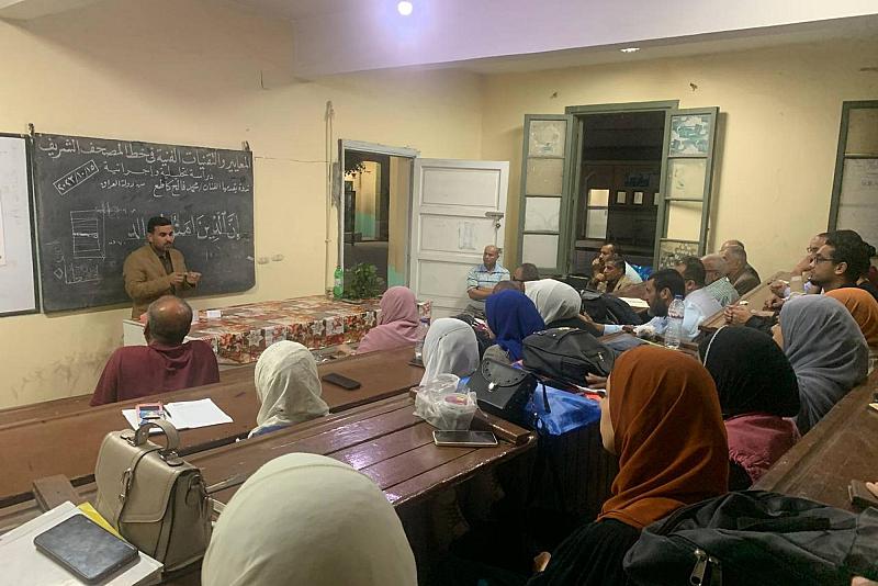 المجمع العلمي يقيم ورشة للخطّ في مدرسة محمد إبراهيم بمدينة الإسكندرية المصرية