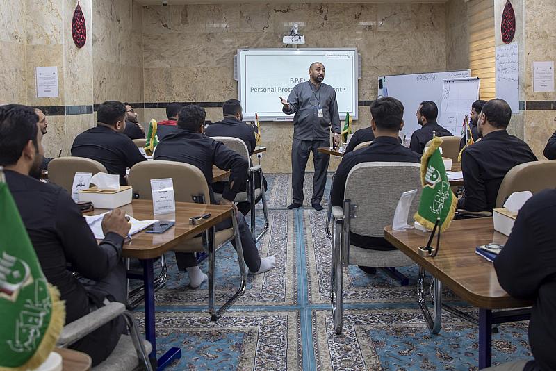 العتبة العباسية المقدسة تختتم دورة السلامة المهنية لمنتسبيها