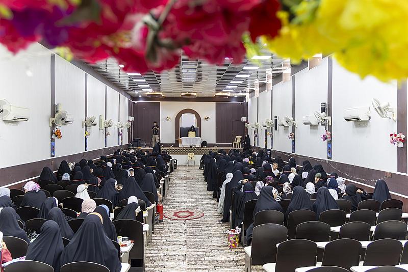 شعبة الخطابة الحسينية النسوية تحتفي بتخرج طالبات الدورات الصيفية في قضاء عين التمر