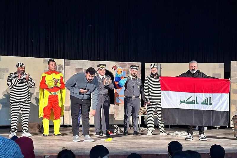  عرض مسرحية سنان البطل الخارق في مدينة بنزرت التونسية