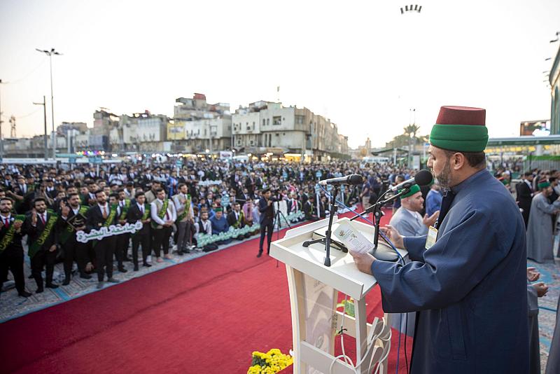 طلبة الجامعات العراقية يؤدون مراسيم زيارة أبي الفضل العباس (عليه السلام)