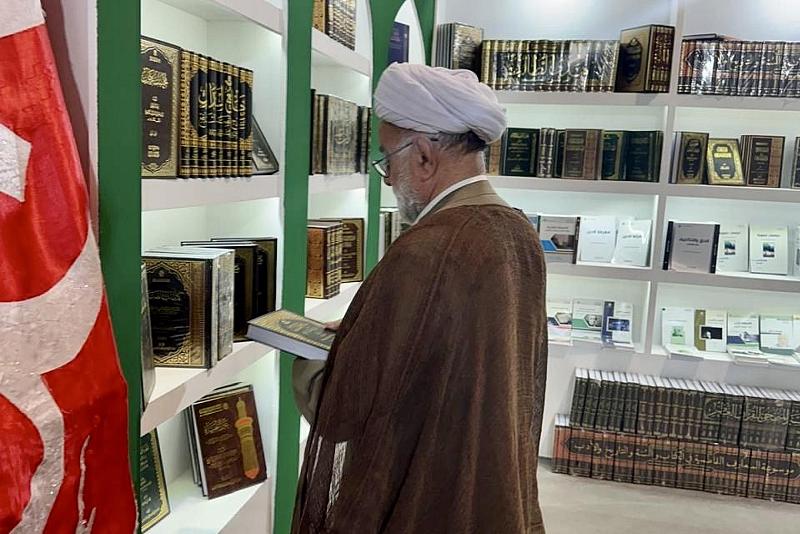 جناح العتبة العباسية المقدسة في معرض طهران الدولي يشهد توافد طلبة العلوم الدينية 