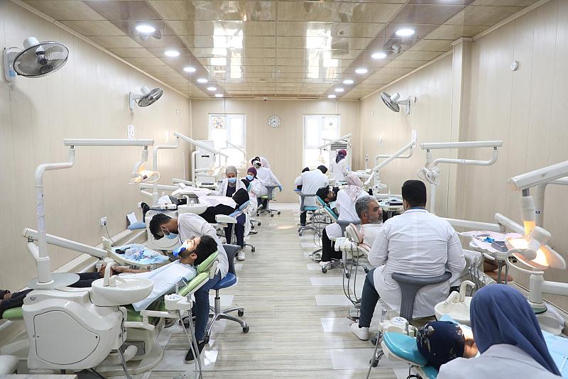 عيادات طبّ الأسنان في جامعة الكفيل تواصل تقديم خدماتها العلاجيّة بالمجان للمواطنين