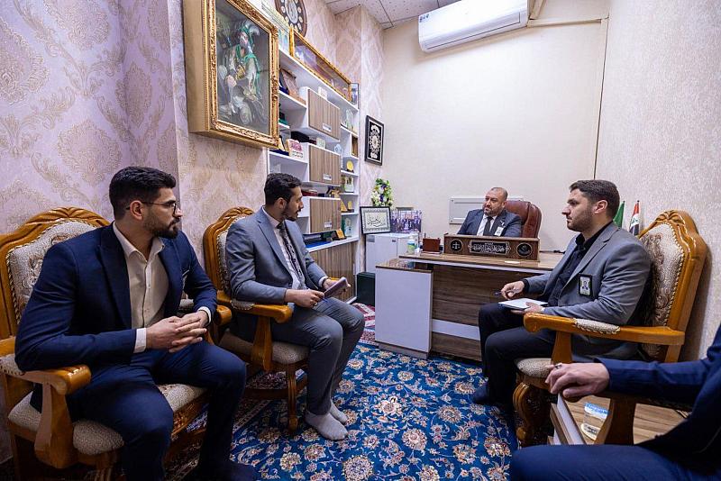 قسم العلاقات العامة يعقد اجتماعاً لمناقشة التحضيرات النهائية لإطلاق برنامج الجدار الثقافي