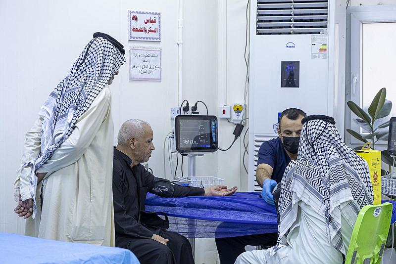 قسم الشؤون الطبية يكثف جهوده في ليالي الجمع لتقديم الخدمات الصحية المجانية للزائرين