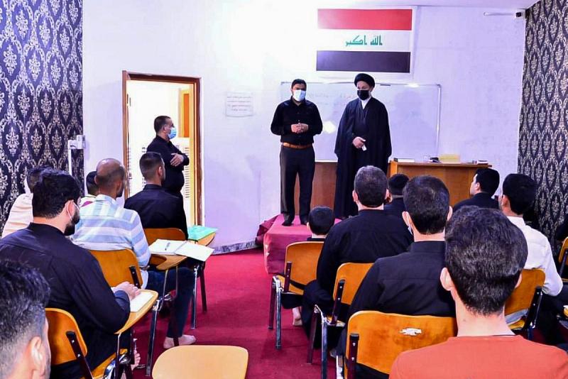 معتمدُ المرجعيّة الدينيّة العُليا يزور معهد القرآن الكريم فرع بابل ويشيدُ بمشاريعِه