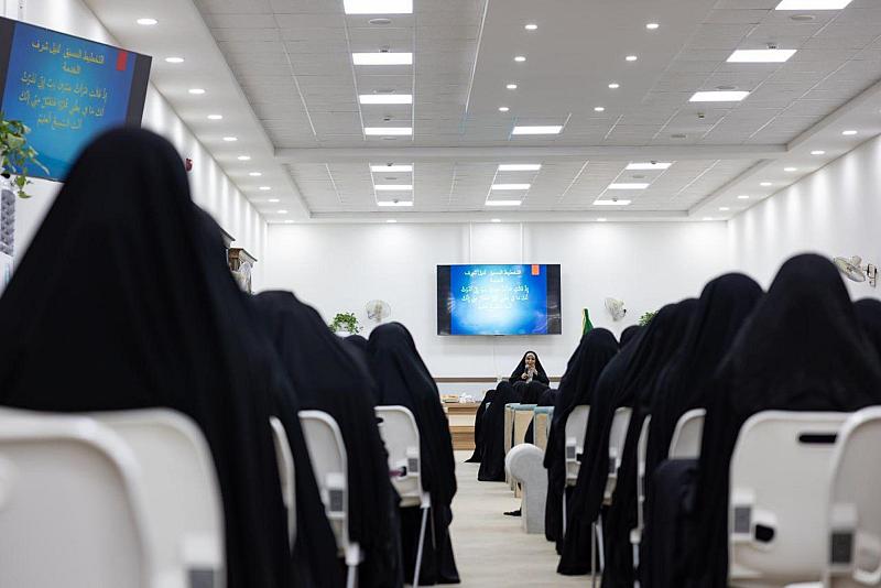 شعبة مدارس الكفيل تواصل تقديم المحاضرات للمشاركات في مخيم بنات العقيدة التاسع عشر