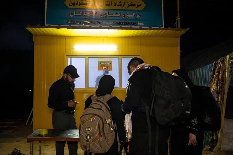 بأكثر من 480 متطوّعاً.. مراكز إرشاد التائهين تنتشر على محاور مدينة كربلاء
