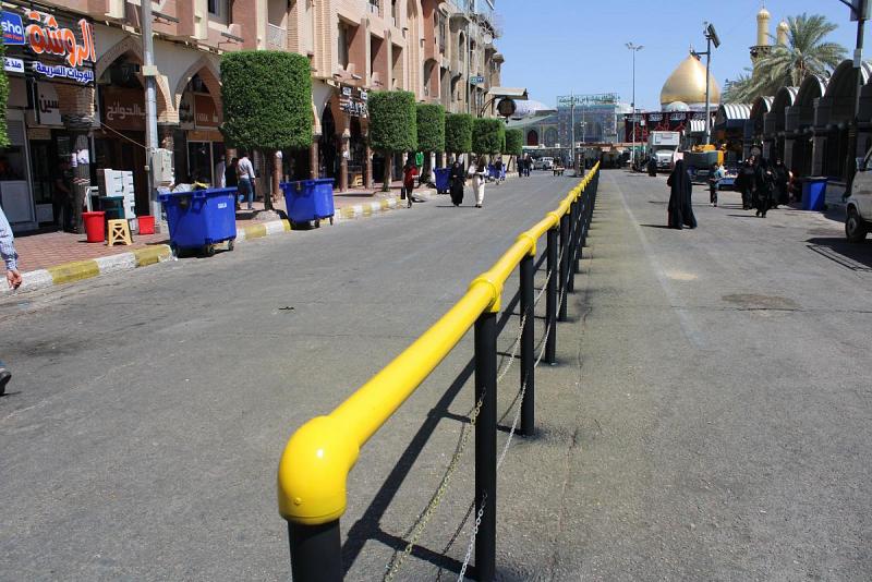 إنشاء فواصل لتسهيل حركة الزائرين في الشوارع المحاذية لساحة ما بين الحرمَيْن الشريفَيْن