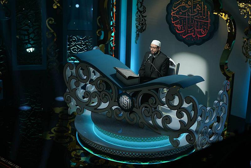 الحلقة العاشرة من مسابقة جائزة العميد لتلاوة القرآن تشهد فوز متسابق سوري