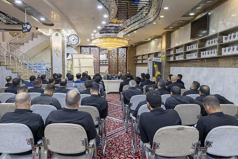 استعدادًا لزيارة الأربعين.. قسم الشؤون الخدمية يعقد اجتماعًا لمناقشة خطته الخدمية