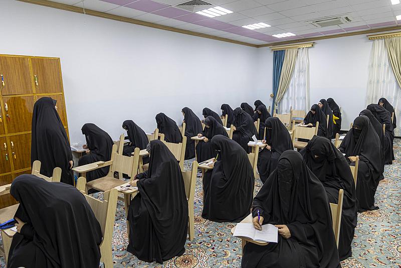شعبة الخطابة الحسينية النسوية تُجري الاختبارات الفصليّة لطالبات معهد الخطابة