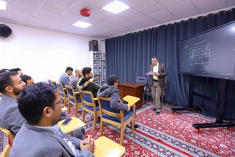 المجمع العلمي يقدم دروسًا في أساليب التحفيظ لأساتذته في كربلاء