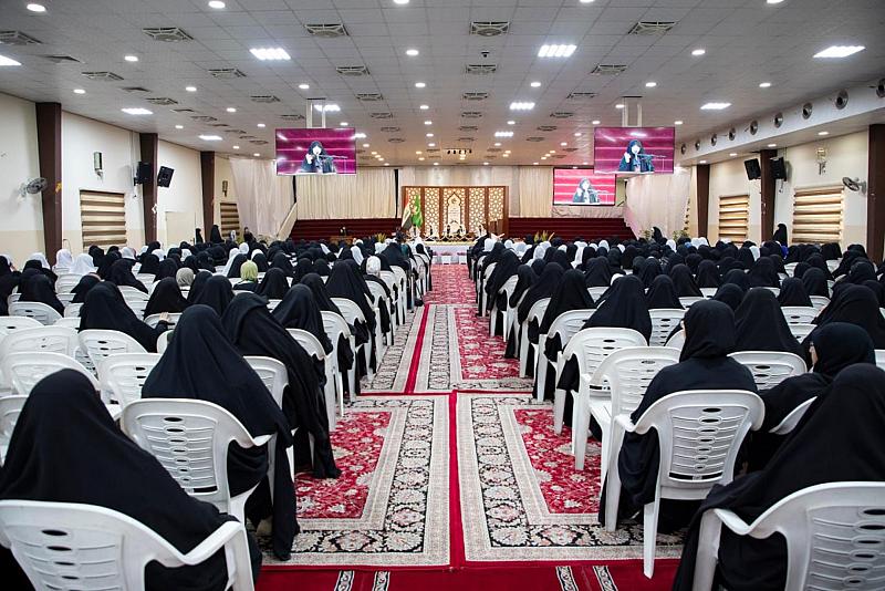 بحضور أكثر من (1200) مشتركة.. شعبة مدارس الكفيل الدينية تختتم محفلها القرآني النسوي السنوي