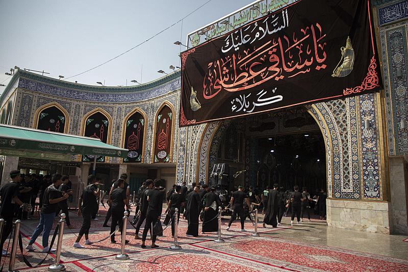 بالصور.. مواكب أهالي بابل تستذكر شهادة الإمام السجاد (عليه السلام)