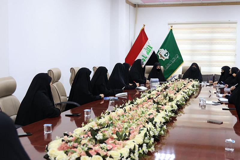 شعبة مدارس الكفيل تعقد اجتماعًا لمناقشة تحضيرات حفل تخرج طالبات الجامعات