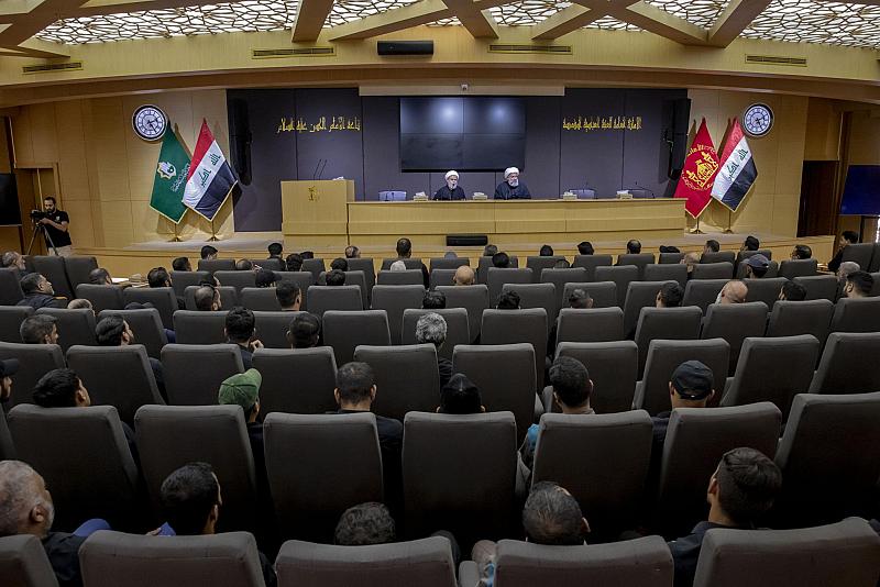 قسم الشؤون الدينية ينظم محاضرة توجيهية لعدد من منتسبي العتبة العباسية المقدسة