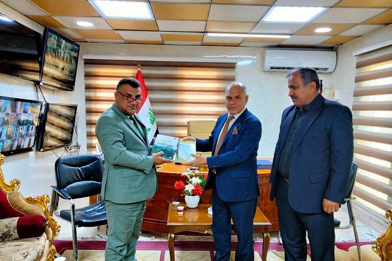 قسم الشؤون الفكرية يهدي جامعة ميسان نسخاً من المجلّة الفصلية المختصّة بالشأن الأفريقي