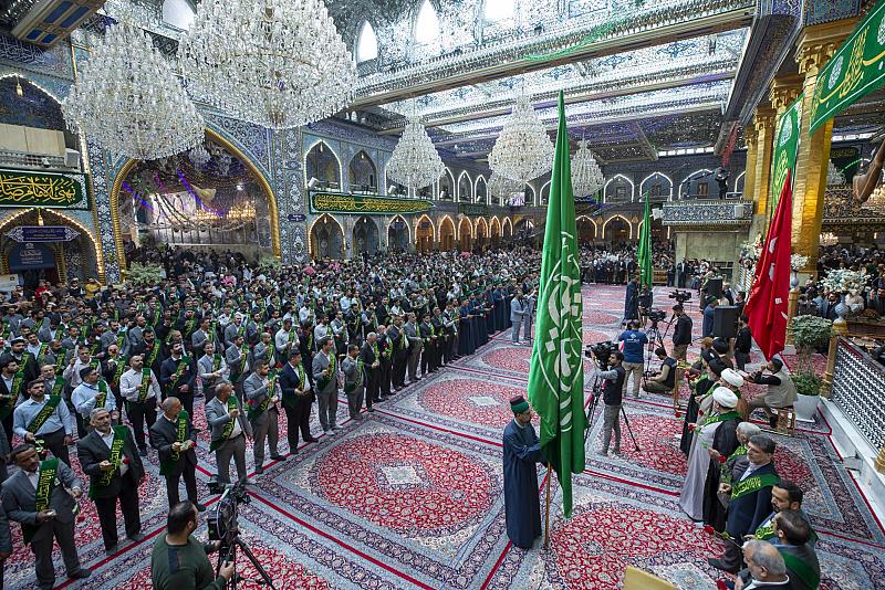 بذكرى ولادته.. خَدَمة مرقد أبي الفضل العباس (عليه السلام) يؤدّون مراسيم الممارسة العبادية