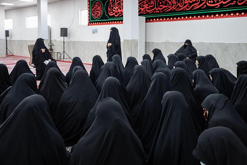 استعدادًا لزيارة الأربعين.. شعبة العلاقات النسوية تعقد اجتماعًا تنسيقيًّا مع عدد من المتطوّعات الإيرانيات