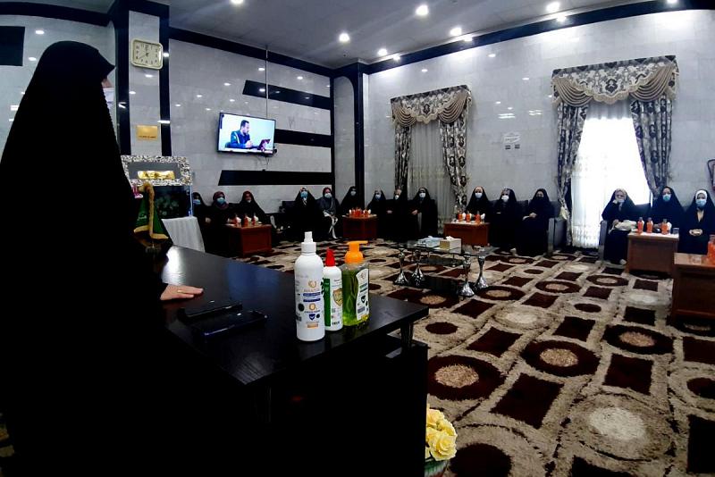 وفدٌ نسويّ من جامعة ذي قار في ضيافة مدارس الكفيل الدينيّة النسويّة ويشيد بمستوى الأداء فيها